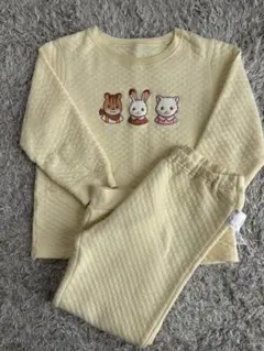 ユニクロ　シルバニアファミリー　キルティングパジャマ　セットアップ　110cm