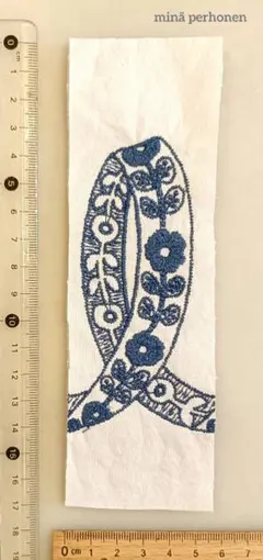 8-q　ミナペルホネン　希少はぎれ　ribbon