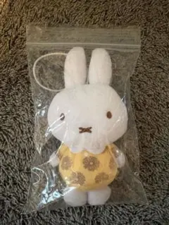 新品☆ミッフィー　ぬいぐるみマスコット☆のサムネイル