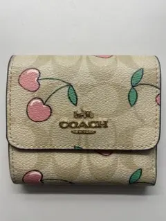 COACH チェリー柄 三つ折り財布