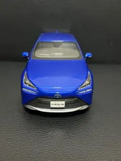 非売品　トヨタ MIRAI ミニカー 1/30フォースブルーのサムネイル