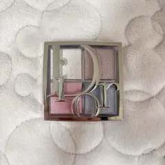 Dior バックステージ グロウ マキシマイザーパレット ハイライター 002