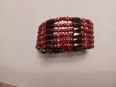 【ブレスレット】お値下げしました‼️マグネット式 レッド系