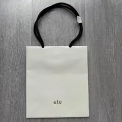 【美品】ete ショッパー サブバッグ 紙袋 ラッピング 包装のサムネイル