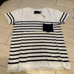 AKM ニットトップス　Tシャツ　美品のサムネイル