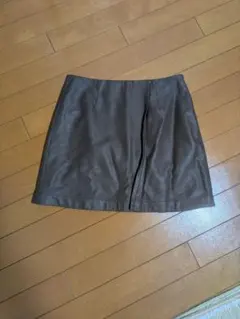 SNIDEL合皮ミニスカ