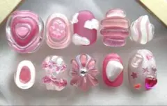 ネイルチップ　韓国　量産型　地雷系　マグネット　ぷっくり　うねうね　y2k