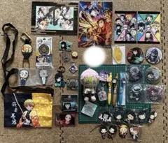 鬼滅の刃　グッズ　まとめ売り　甘露寺蜜璃　ぬいぐるみ　無一郎　缶バッジ　アクキー