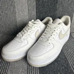 NIKE AIR FORCE 1 '07 LV8 未使用品
