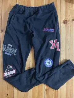 XLARGE ブラック ロゴ入り長ズボンサイズ140