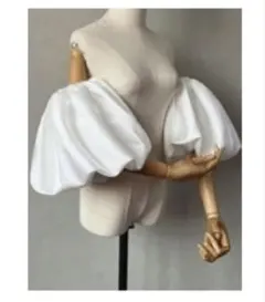 無地サテン 取り外し可能なパフスリーブ ホワイト