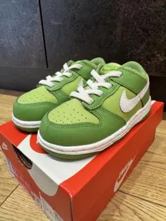 Item thumbnail for item 00834bd2-564a-4aba-a01e-3030417a0bbc