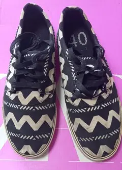 Bershka Man ジオメトリック柄 スニーカー サイズ40のサムネイル