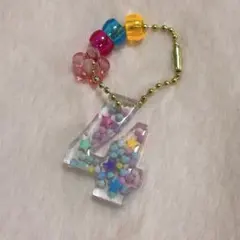 4 レジンチャーム　ナンバーキーホルダーハンドメイド　背番号　部活記念日　誕生日
