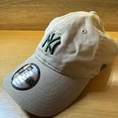 New Era 9TWENTY NY キャップ ベージュ