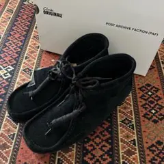 美品 Clarks × PAF Wallabee ブラックスエード 26.5