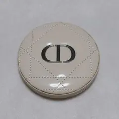 ディオールスキン フォーエヴァー クチュール ルミナイザー 06