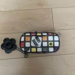 MARY QUANT カラフルポーチ フラワーチャーム付き