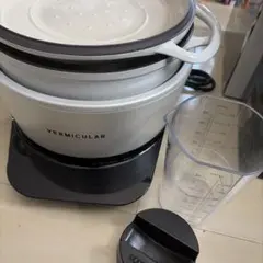 VERMICULAR 炊飯器(5合炊き) ホワイト 計量カップ付きのサムネイル
