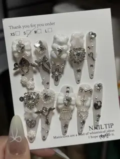 装飾的ネイルチップ ホワイト