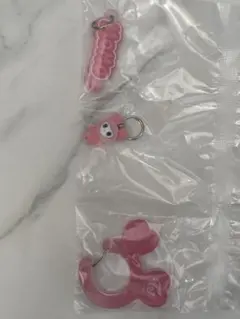 TWICE LOVELEYS アクリルカラビナフロッキーマスコット♡モモ②