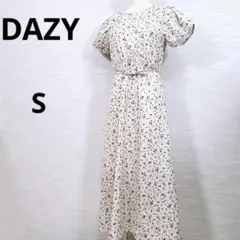 ★美品　ディジー　ワンピース　半袖　Aライン　花柄　迅速発送　即決可