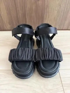 emmi サンダル ブラックのサムネイル