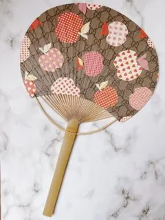 GUCCI うちわ　限定品❗️新品未使用 GUCCI うちわ ノベルティ ショッパー 限定 新品/未使用 グッチ - メルカリ