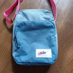 Nike ショルダーバッグ 水色、ピンク