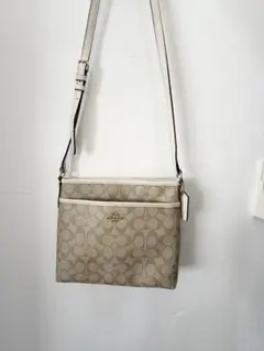 COACH シグネチャー ショルダーバッグ ベージュ×ホワイト