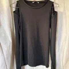 ZARA 肩空きトップス