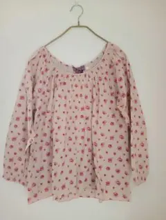 バグオーワー　花柄ピンク長袖ブラウス
