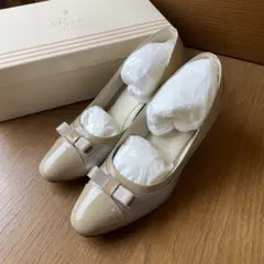 Riz ベージュ リボン付きパンプス 23cm
