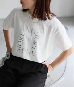Riberry スクエアロゴプリント半袖Tシャツ ホワイトのサムネイル
