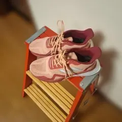 ピンク メッシュ ランニングシューズアディダス