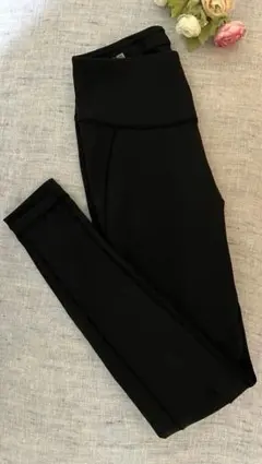 ⭐️ユニクロ　ハイウエスト レギンス ブラック黒　ヨガ⭐️