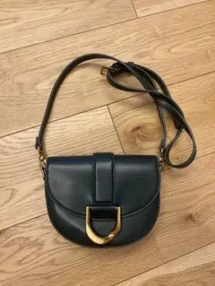 CHARLES & KEITH ダークグリーン ショルダーバッグ