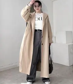 ベージュ ベルト付き ロングコート