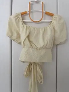 オフショルダー シャツ