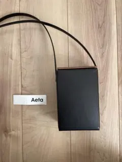新品未使用　Aeta 黒 レザー ボックスショルダーバッグのサムネイル