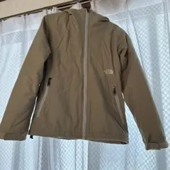 THE NORTH FACE コンパクトノマドジャケット　ベージュ