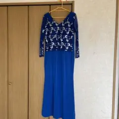 ドレス　青のみ