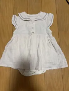 コットン製フリル襟ロンパース ホワイト