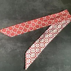 コーチ　　赤✖️白　　バッグスカーフ　差し色に❗️