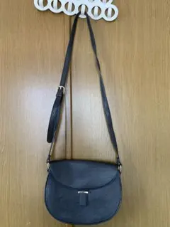 KBF 黒 ショルダーバッグ 小さめ 斜めがけ