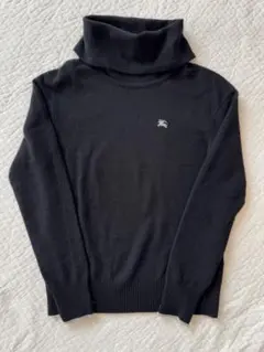 BURBERRY BLUE LABEL ブラック タートルネックニット　刺繍ロゴ