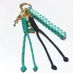 取り外し可能　パラコード　バッグチャーム