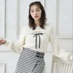 INGNI フェザーリブデコルテオープンリボンニット 白