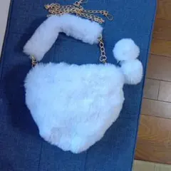 ファー ホワイト ショルダーバッグ ポンポン付き