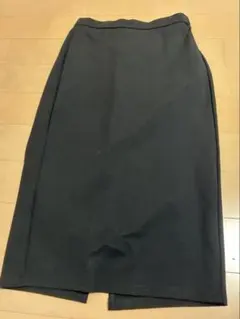 最終値下げ　新品未使用　GU 黒タイトスカート　サイズLのサムネイル